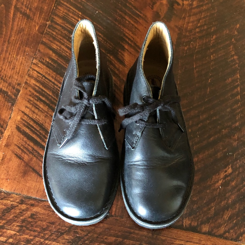 Clark’s Originals Boys size 12.5